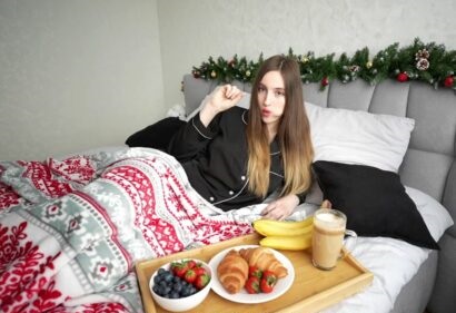Cô chị kế mới sáng sớm được chị kế địt cực phê